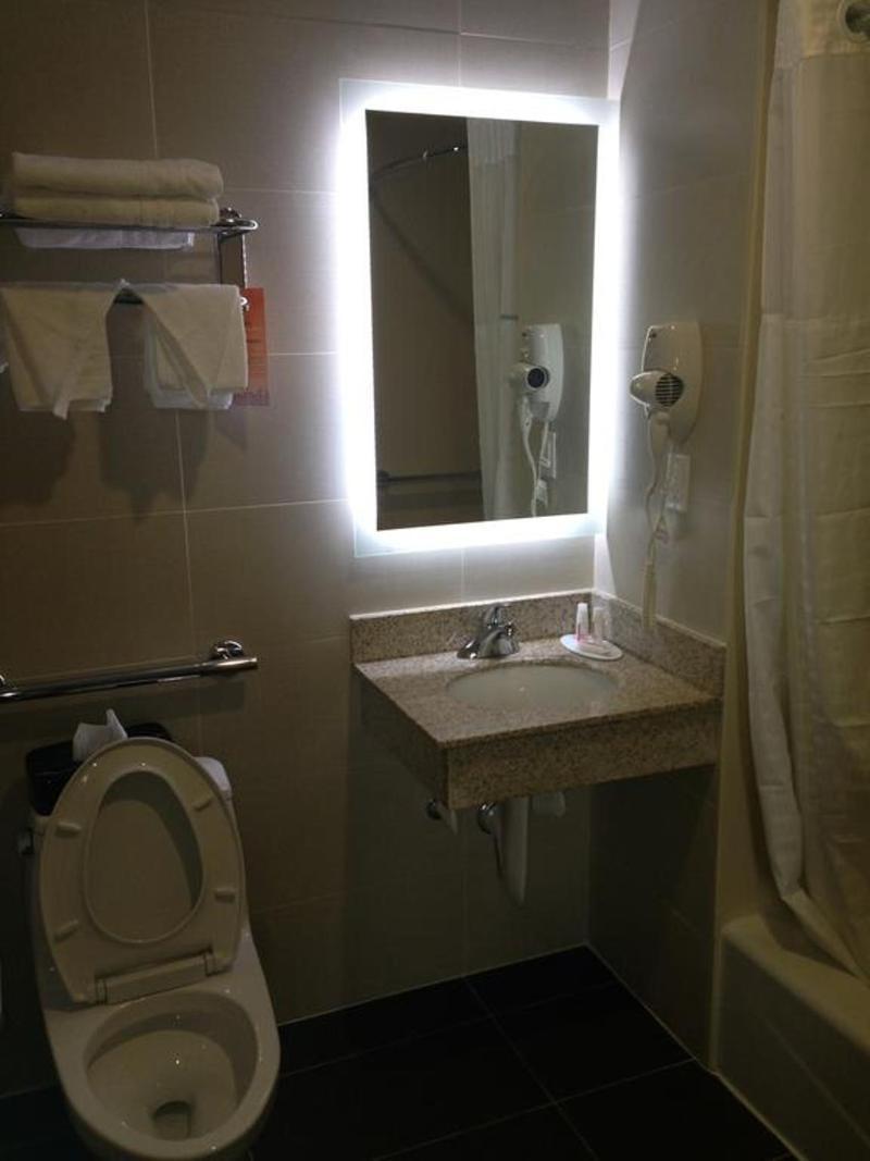ฮาวเวิร์ด จอห์นสัน บาย วินด์แฮม บรูกลิน Hotel นิวยอร์ก ภายนอก รูปภาพ